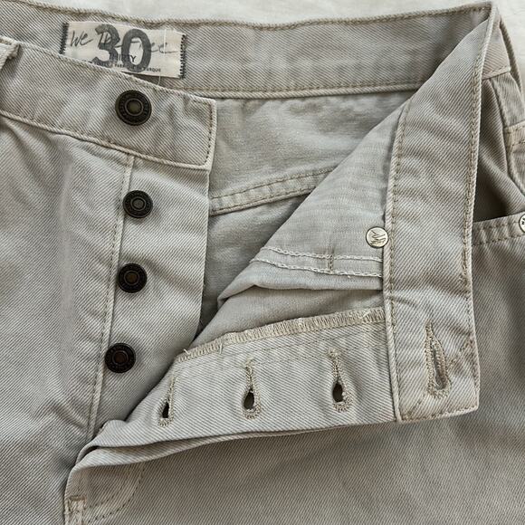 Free People We The Free Cut Off Raw Hem Denim Shorts Ivory High Rise Size 30 - Picture 7 of 10